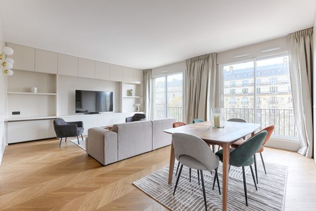 Appartement F3 à louer - 3 pièces - 76.42 m2 - PARIS - 75016 - ILE-DE-FRANCE - Century 21 Victor Hugo - Trocadéro